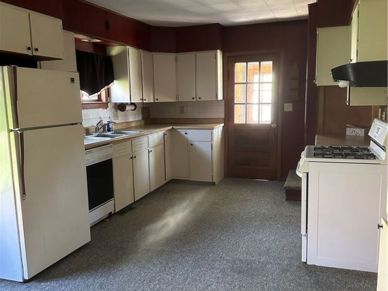 500 E Marietta Street, Woodsfield, OH 43793 Photo 9