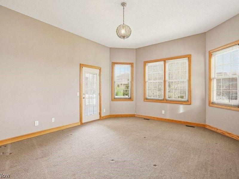 2253 Grimsby Street NW, North Canton, OH 44720 Photo 15