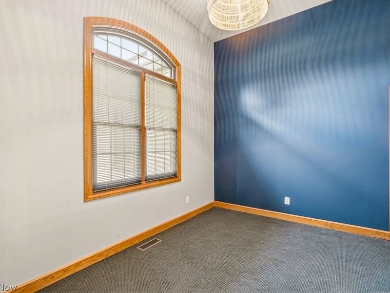 2253 Grimsby Street NW, North Canton, OH 44720 Photo 16