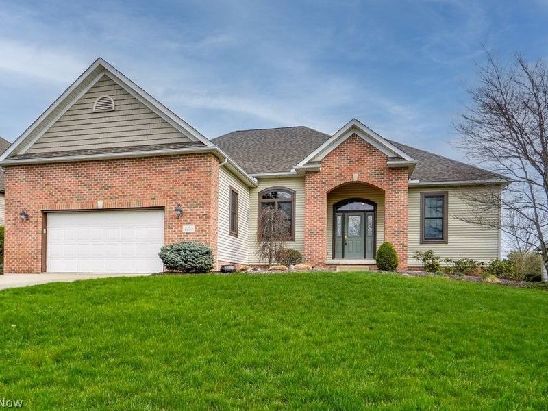 2253 Grimsby Street NW, North Canton, OH 44720 Photo 2