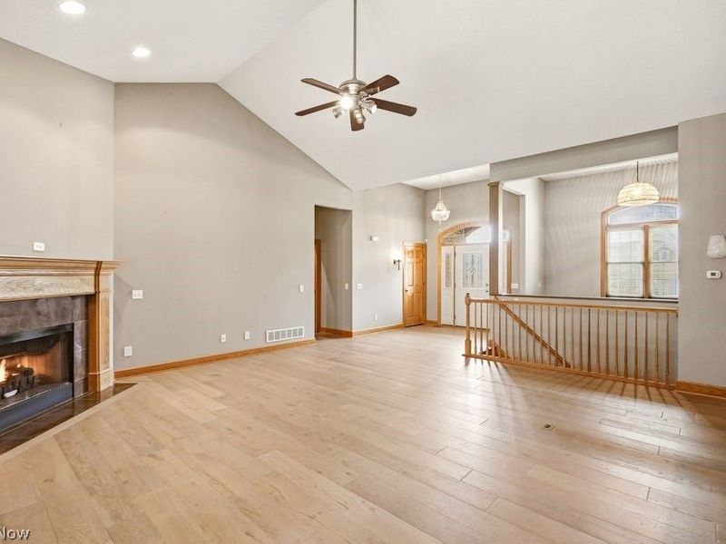 2253 Grimsby Street NW, North Canton, OH 44720 Photo 4