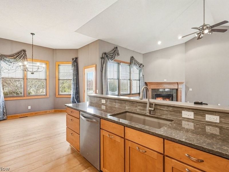 2253 Grimsby Street NW, North Canton, OH 44720 Photo 6