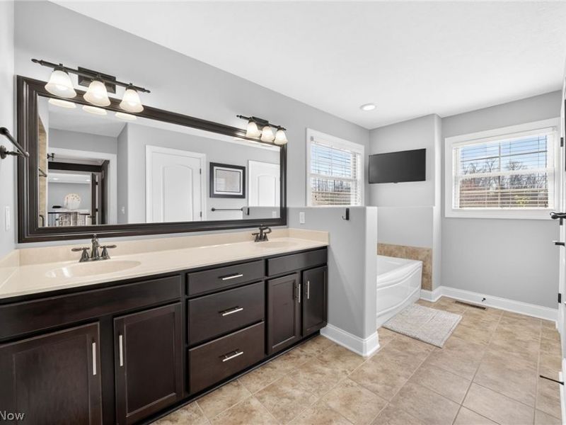 1215 Springbury Drive, Uniontown, OH 44685 Photo 25