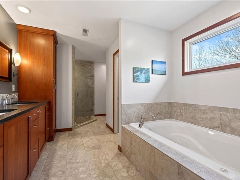 3605 E Salinas Circle, Sugarcreek Township, OH 45440 Photo 33