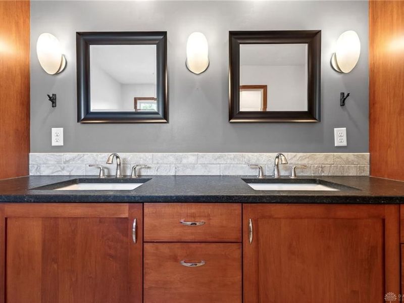 3605 E Salinas Circle, Sugarcreek Township, OH 45440 Photo 34