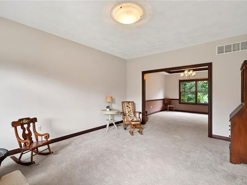 3605 E Salinas Circle, Sugarcreek Township, OH 45440 Photo 4