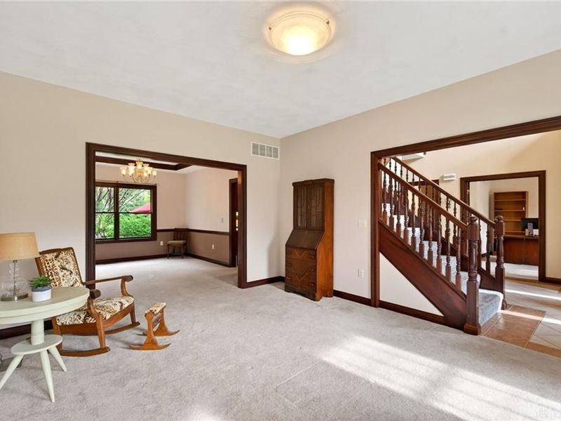 3605 E Salinas Circle, Sugarcreek Township, OH 45440 Photo 4