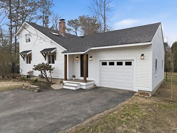 4 Lori Drive, Brunswick, ME 04011