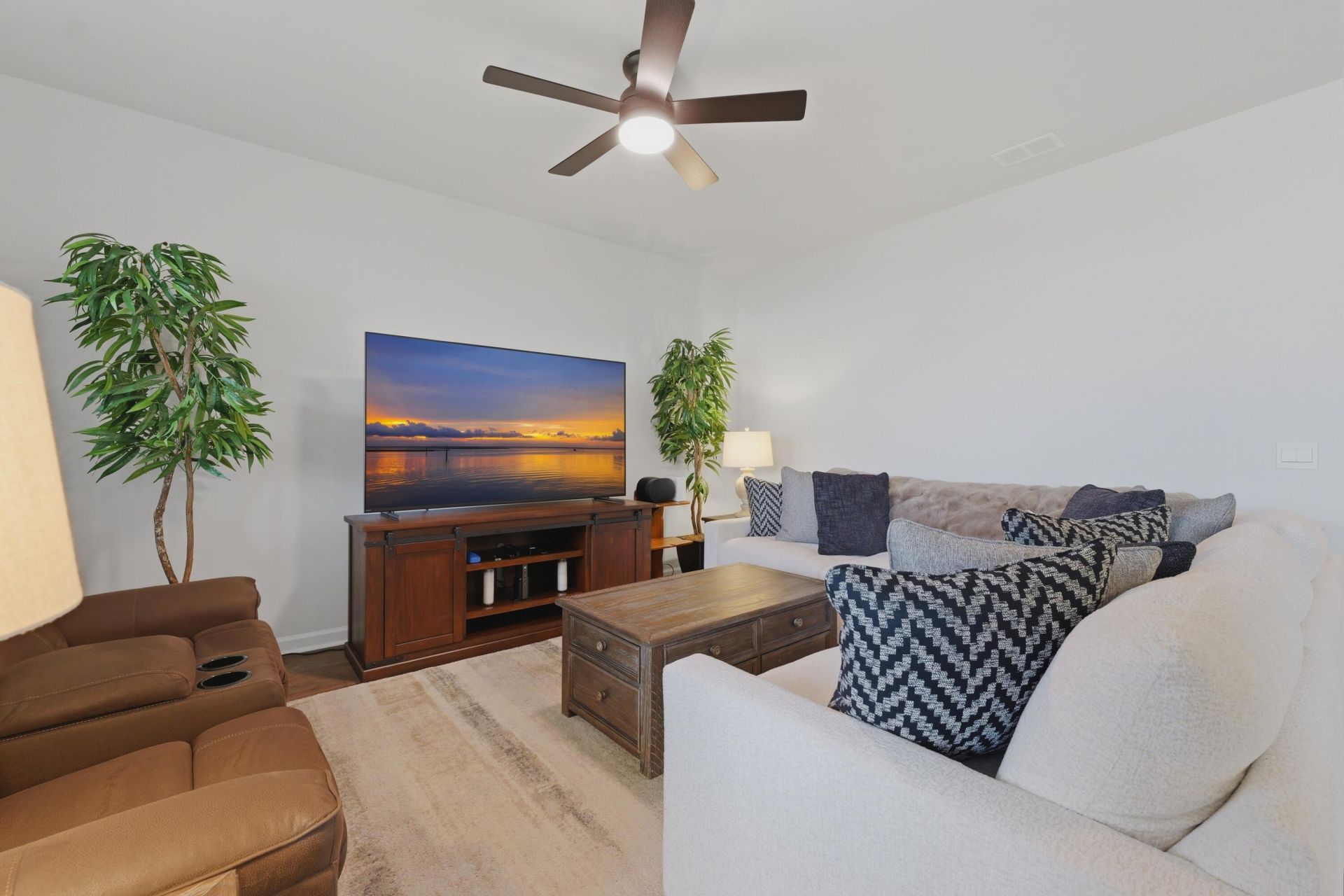 140 Lagoona Drive Photo 9