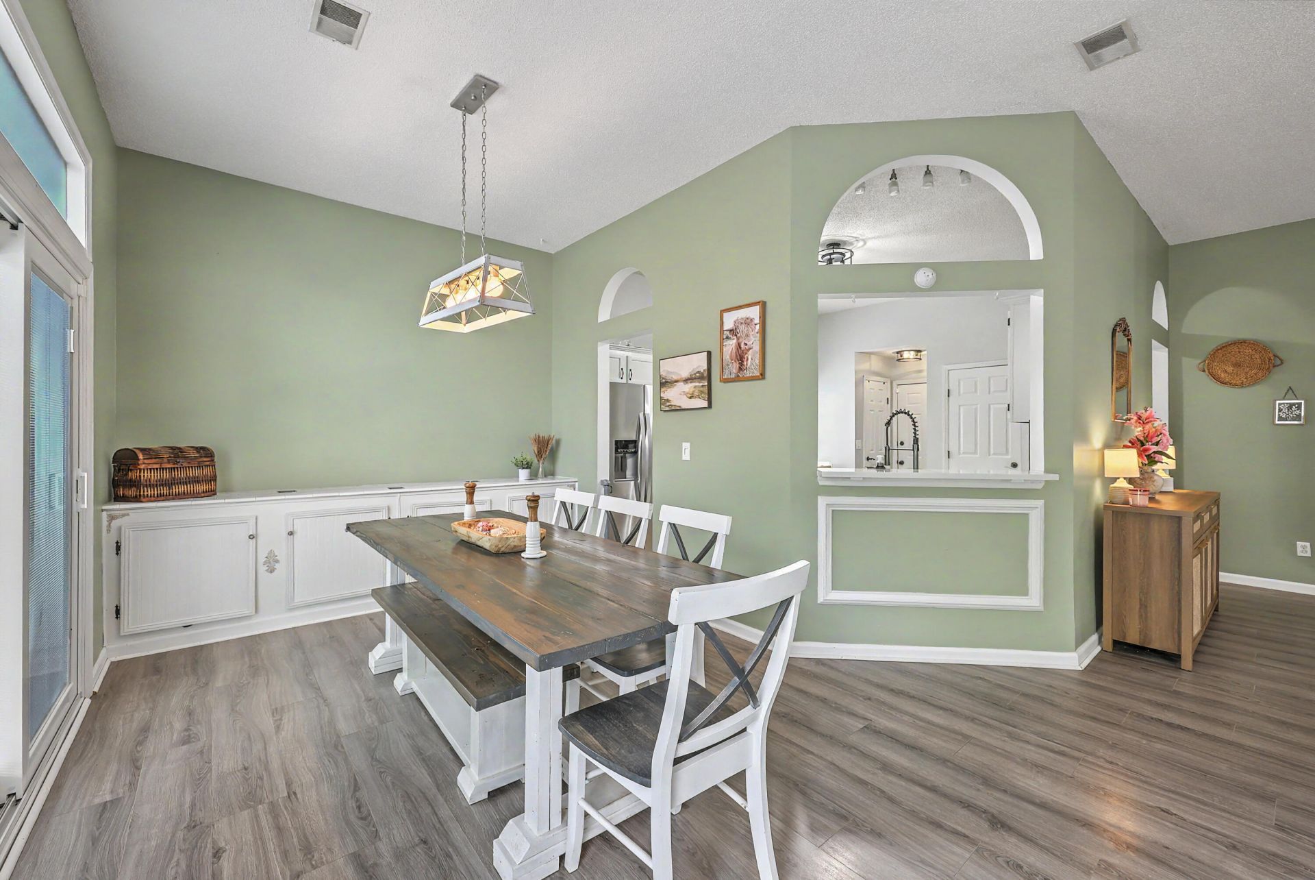 8359 Coventry Court Photo 10