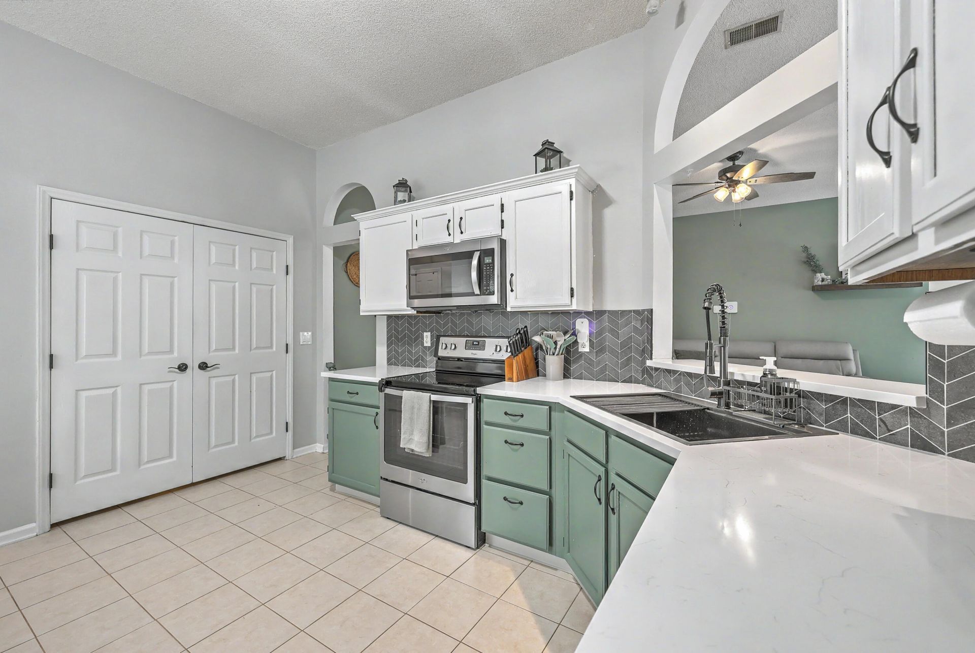 8359 Coventry Court Photo 14