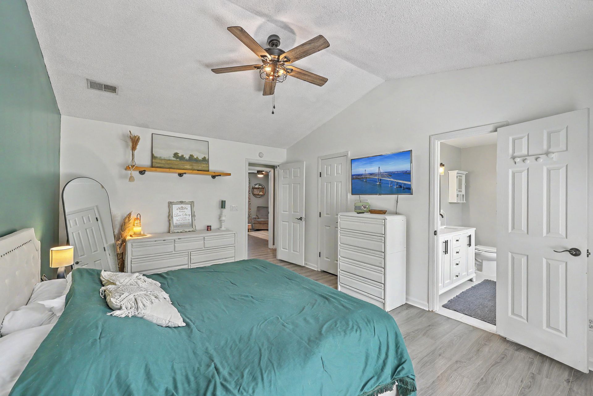 8359 Coventry Court Photo 18