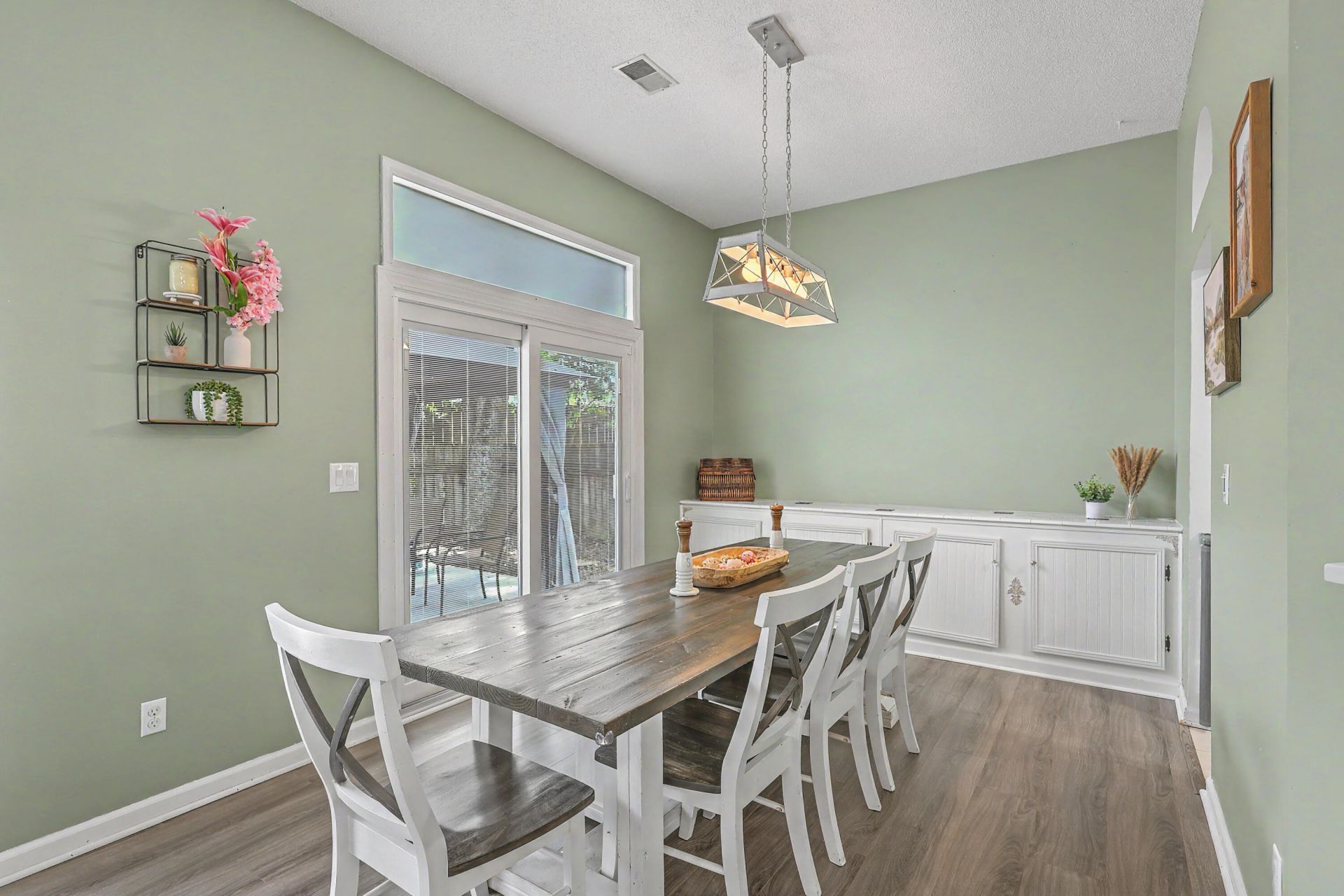 8359 Coventry Court Photo 9