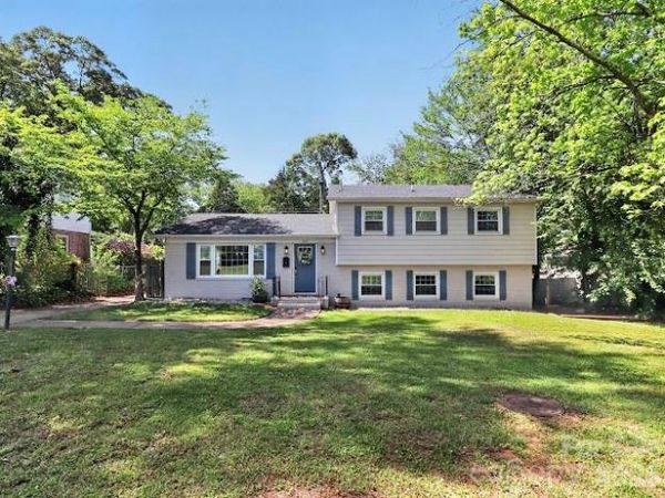 3025 Dunaire Drive, Charlotte, NC 28205