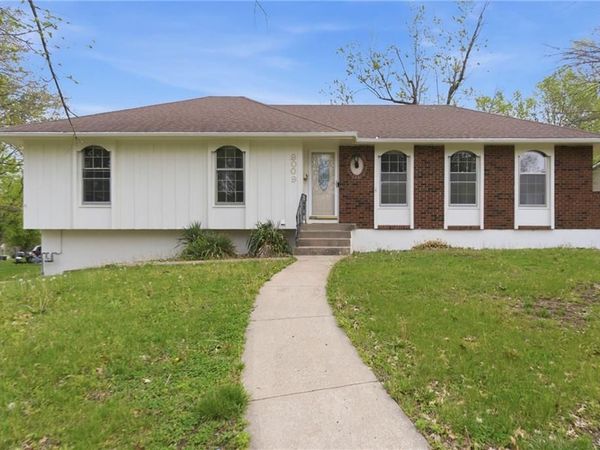 9009 Kentucky Avenue, Kansas City, MO 64138