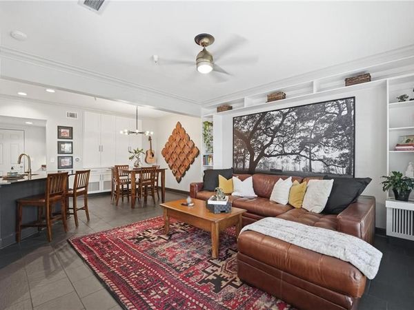 11624 TOMAHAWK CREEK Parkway, Unit D, Leawood, KS 66211