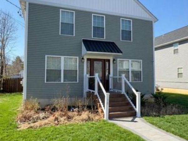 10 W MONROE STREET , MOUNT HOLLY, NJ 08060