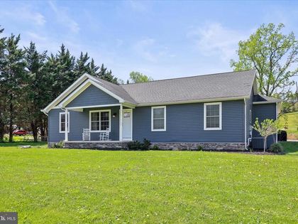 8 ORCHARD DRIVE Hanover, PA 17331