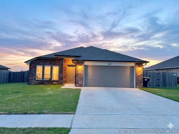 1407 E 150 Street S, Glenpool, OK 74033