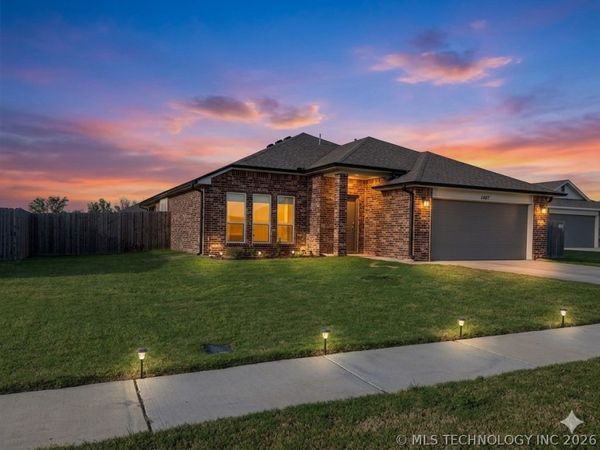 1407 E 150 Street S, Glenpool, OK 74033