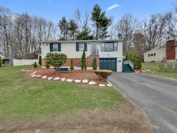 23 Chartier Ln, Southbridge, MA 01550