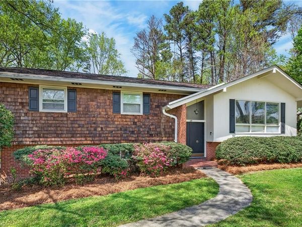 128 Burnley Lane , Mount Airy, NC 27030