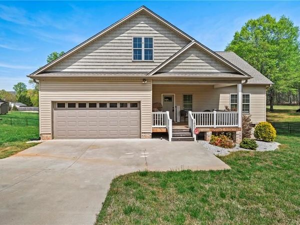 1880 Chestnut Grove Road , King, NC 27021