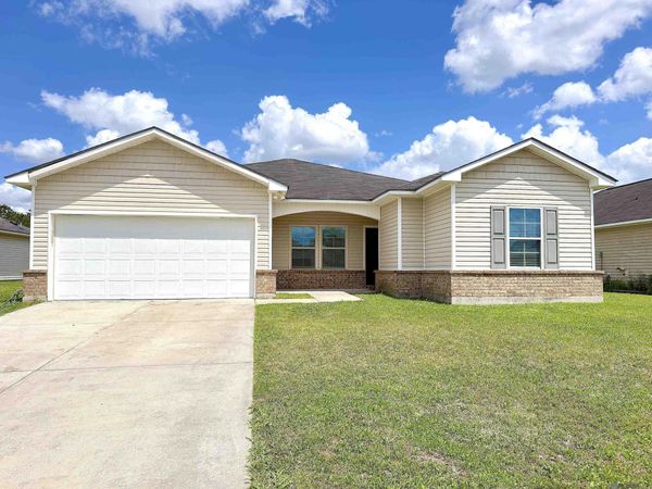 35068 Rayville Dr, Denham Springs, LA 70706