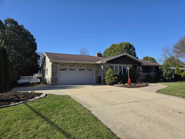 7003 Park Circle, Middleton, WI 53562