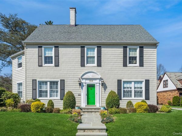 154 Wellington Road , Garden City, NY 11530