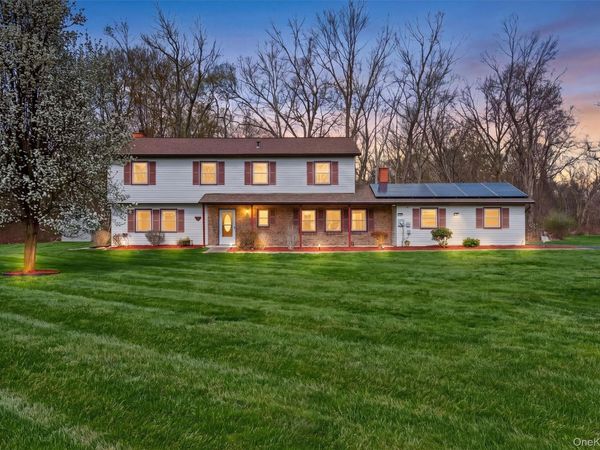 18 Stephen Drive, Hopewell Junction, NY 12533