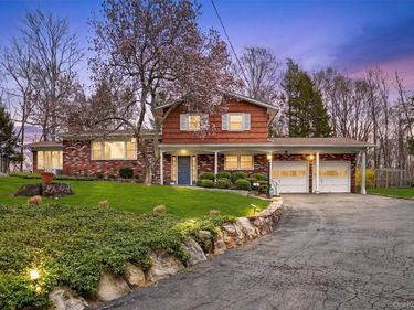 11 Billingsley Trail, Goldens Bridge, NY 10526