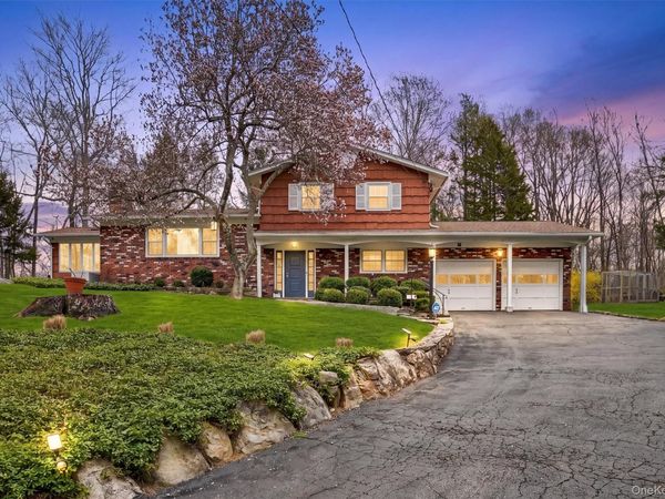 11 Billingsley Trail, Goldens Bridge, NY 10526