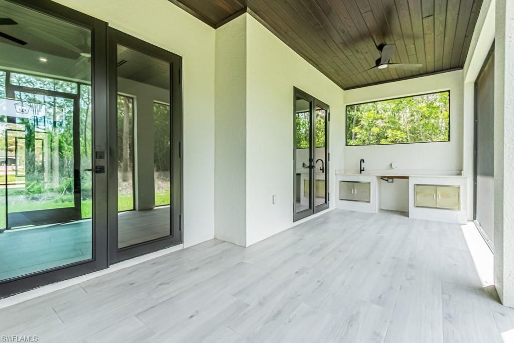 3810 2nd Ave Se, Naples, FL 34117 Photo