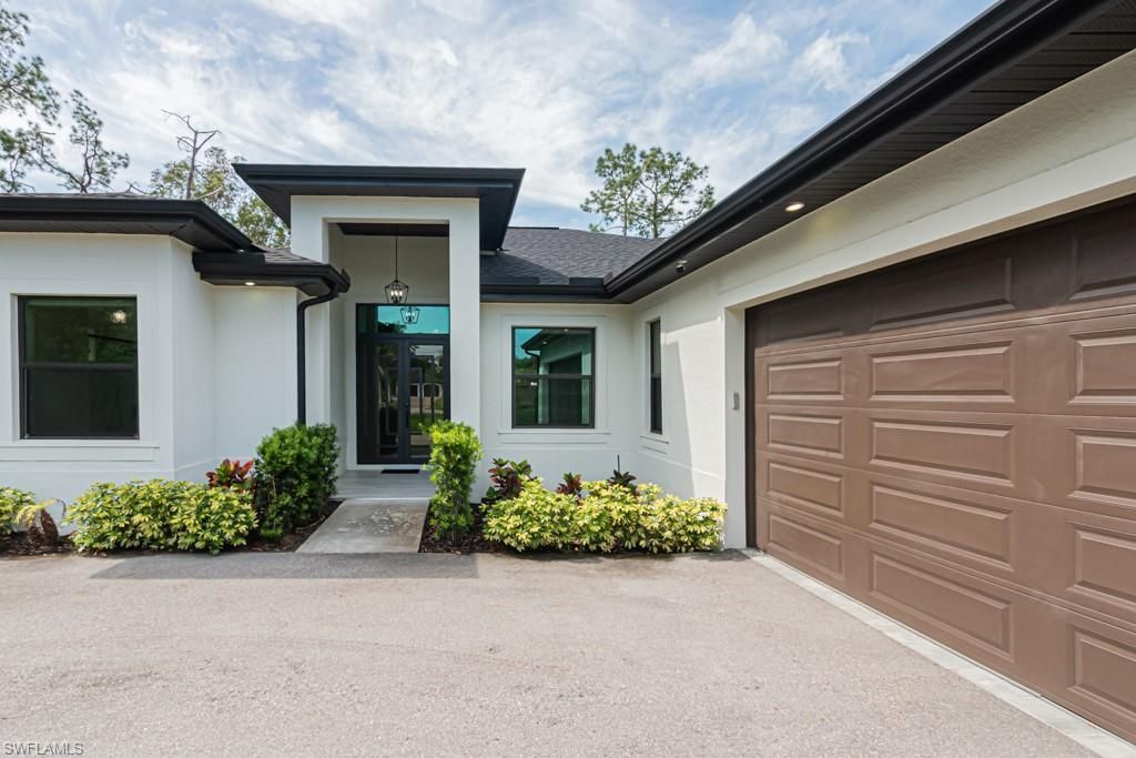 3810 2nd Ave Se, Naples, FL 34117 Photo
