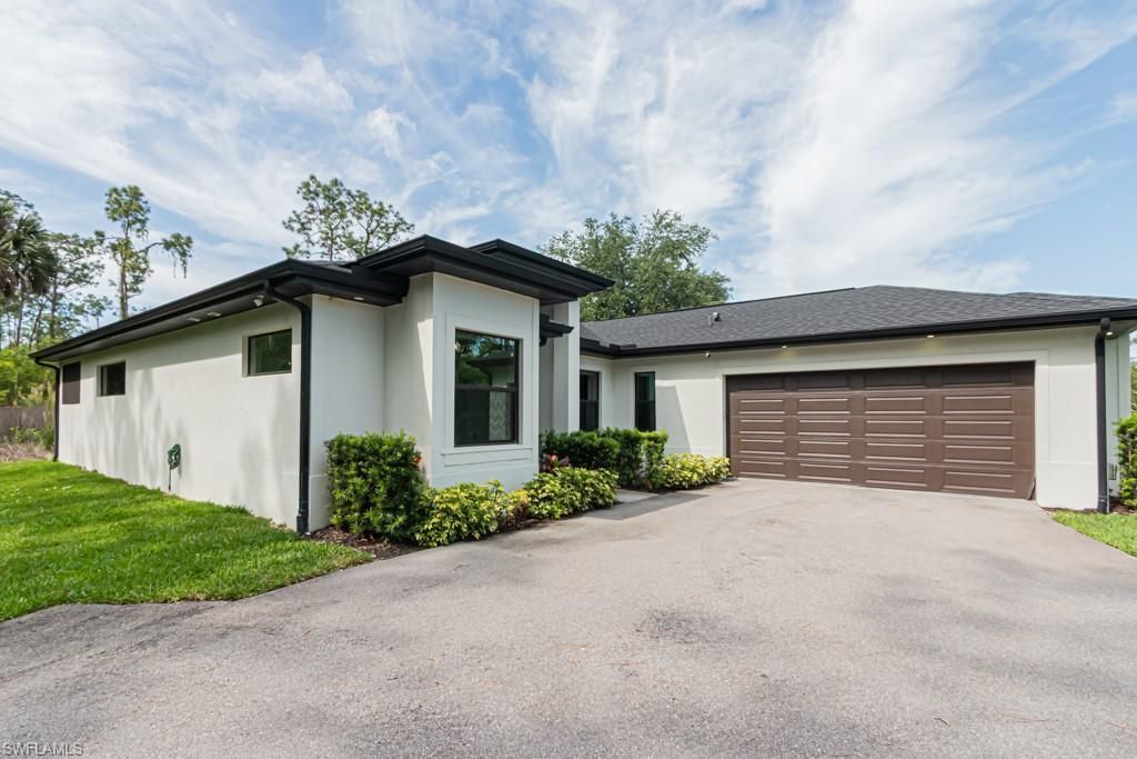 3810 2nd Ave Se, Naples, FL 34117 Photo