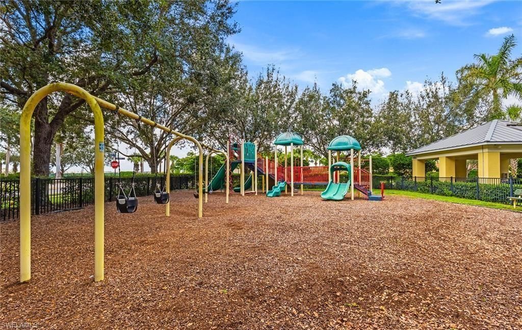 2828 Citrus St, Naples, FL 34120 Photo