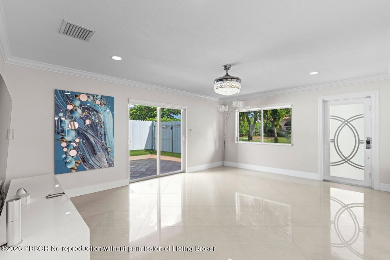 747 Avon Road, West Palm Beach, FL 33401 Photo