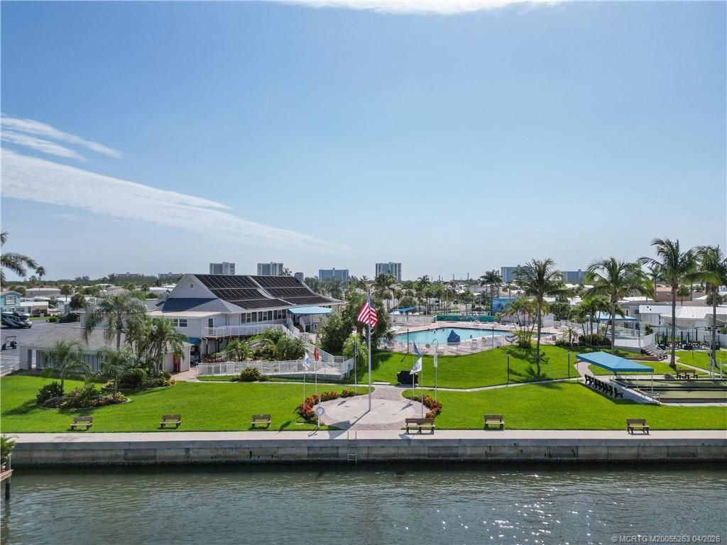 642 Nettles Boulevard, Jensen Beach, FL 34957 Photo