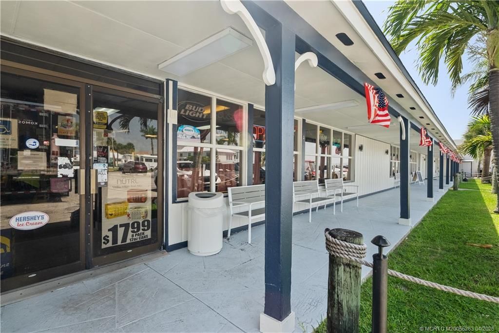 642 Nettles Boulevard, Jensen Beach, FL 34957 Photo