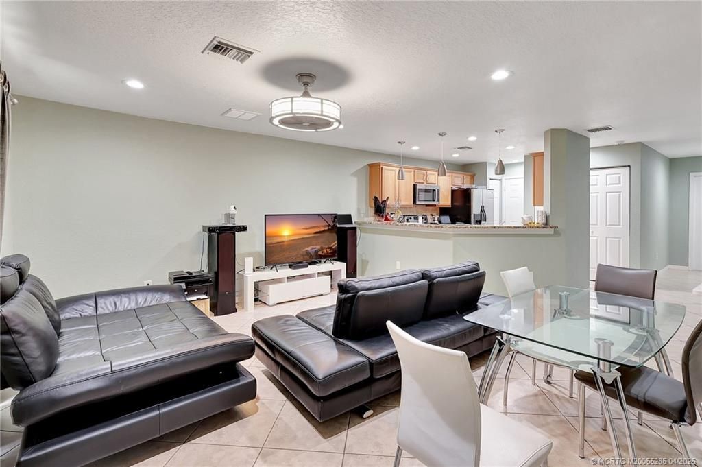 2778 SE Birmingham Drive, Unit 3107, Stuart, FL 34994 Photo