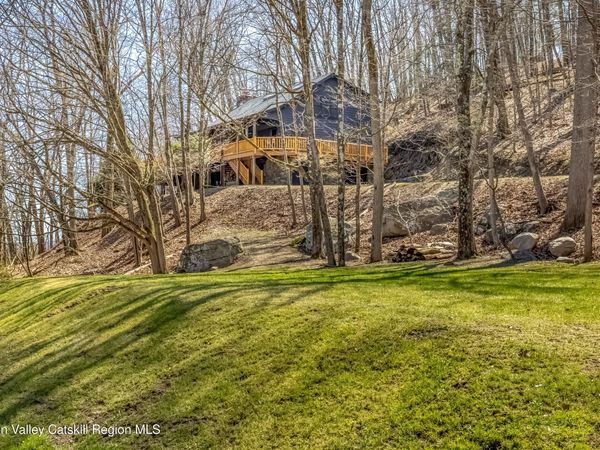 10 Deerpath Drive, New Paltz, NY 12561