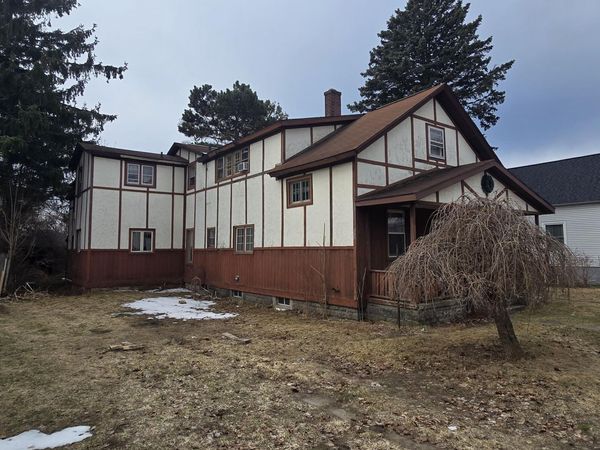 710 E Foster Street, Ludington, MI 49431