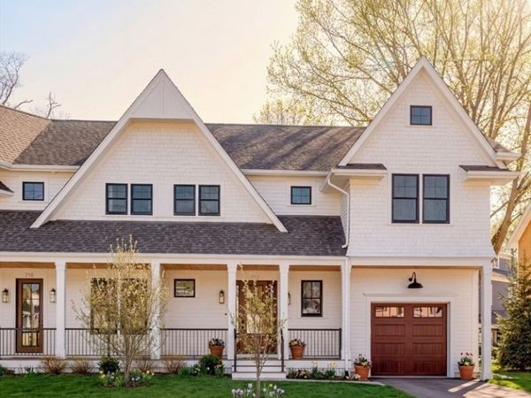 710-712 Watertown Street, Unit 712, Newton, MA 02460