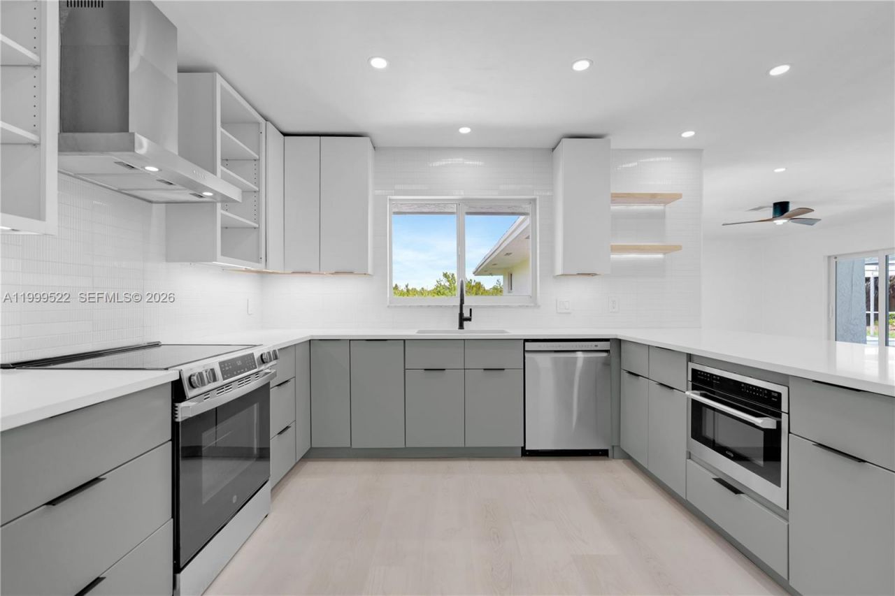 9125 SE Karin St , Hobe Sound, FL 33455 Photo