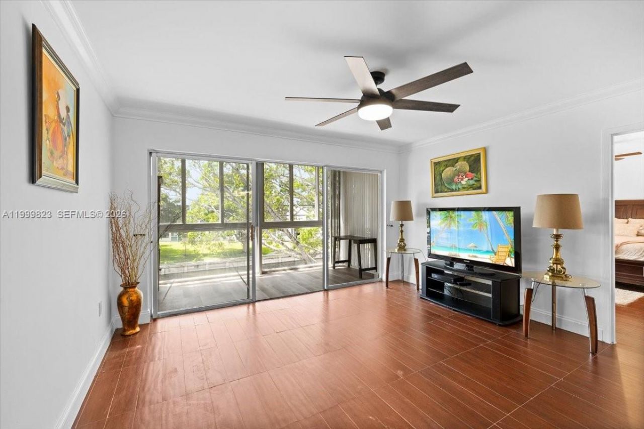 8350 Sands Point Blvd, Unit E303, Tamarac, FL 33321 Photo