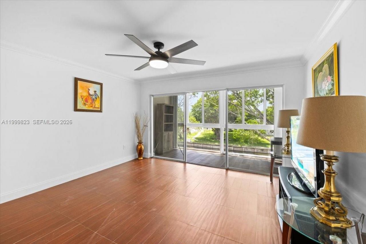 8350 Sands Point Blvd, Unit E303, Tamarac, FL 33321 Photo