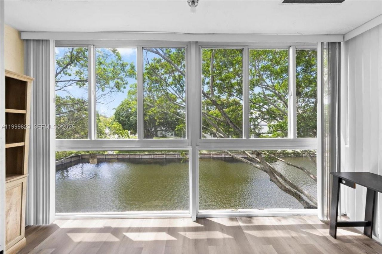 8350 Sands Point Blvd, Unit E303, Tamarac, FL 33321 Photo