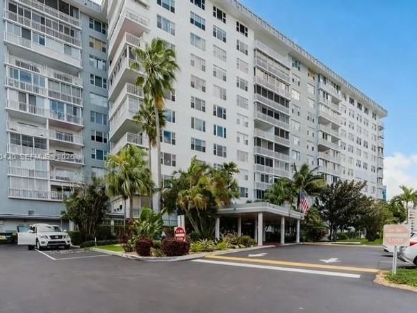 3800 Hillcrest Dr, Unit 411, Hollywood, FL 33021