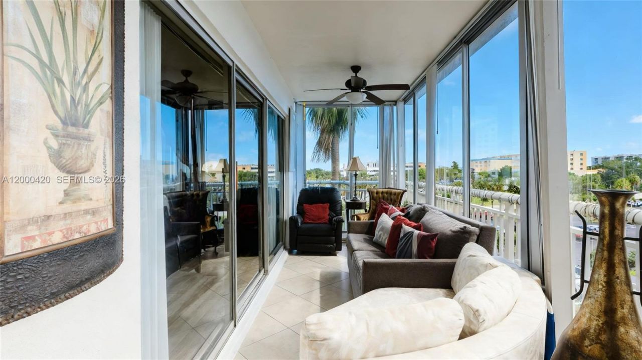 3800 Hillcrest Dr, Unit 411, Hollywood, FL 33021 Photo